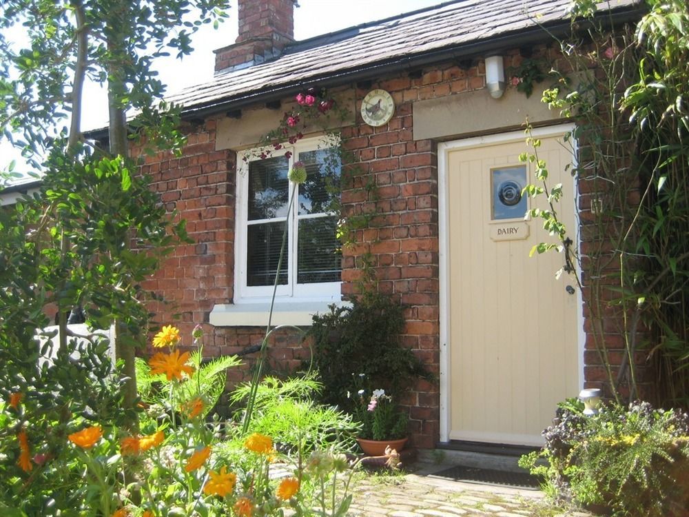 Martin Lane Farm Holiday Cottages Burscough Exterior photo